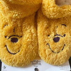 NWT Winnie the Pooh adult women slippers